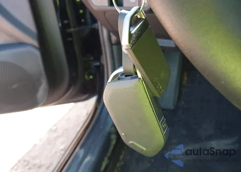 2025 Kia K4 Lxs из США, поврежденный, VIN 3KPFT4DE2SE094715